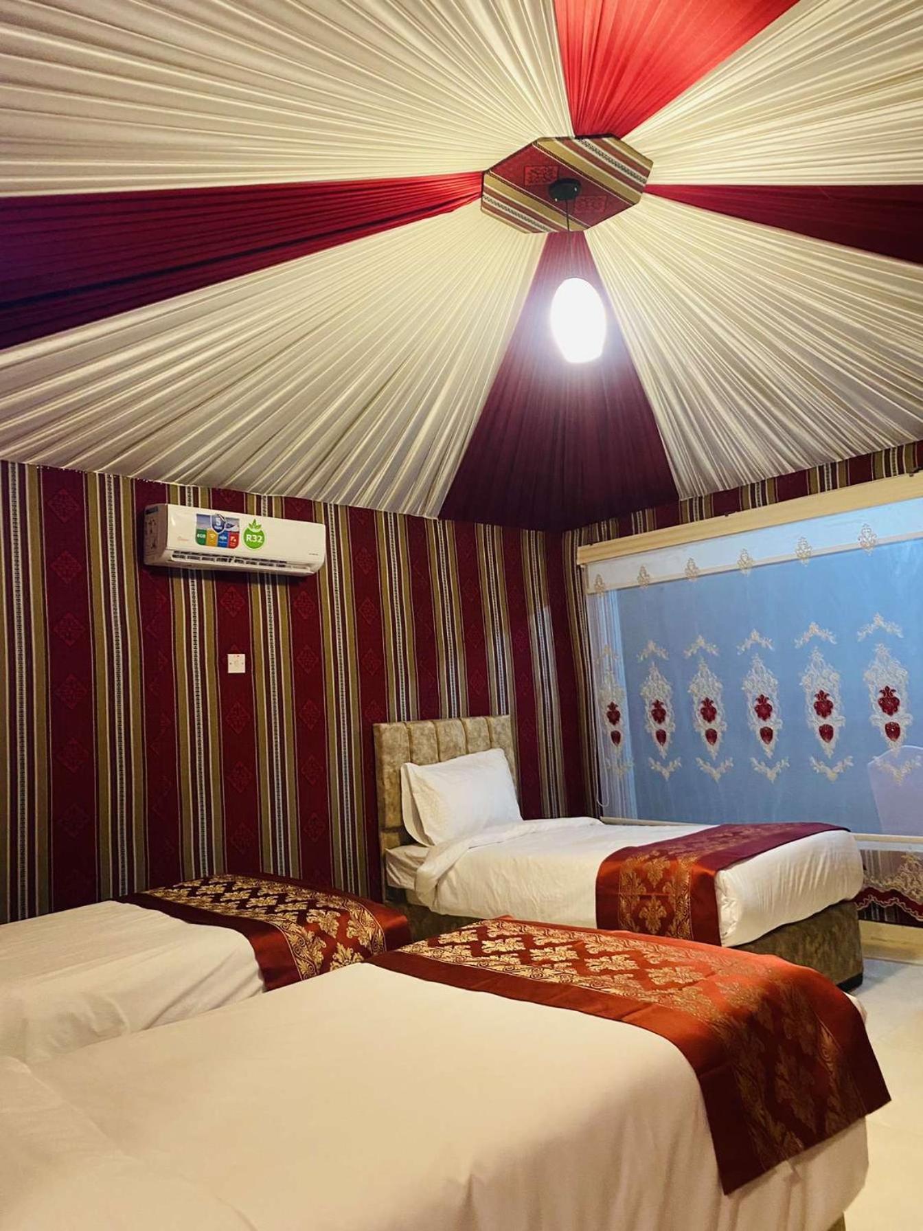 Wadi Rum Sky Camp Exterior foto